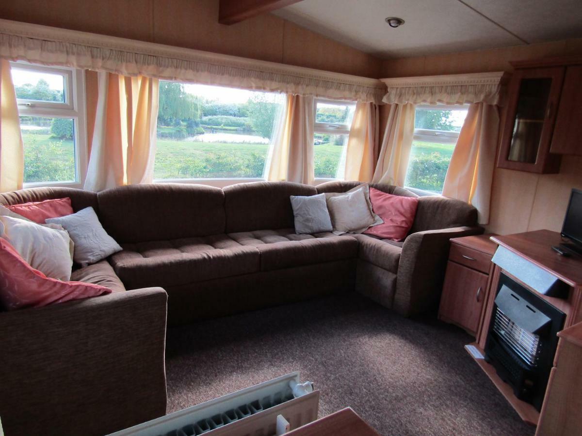 Fenlake Holiday Accommodation Metheringham Zewnętrze zdjęcie