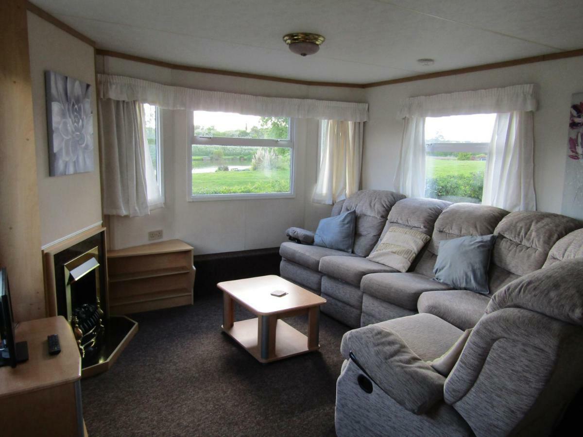 Fenlake Holiday Accommodation Metheringham Zewnętrze zdjęcie