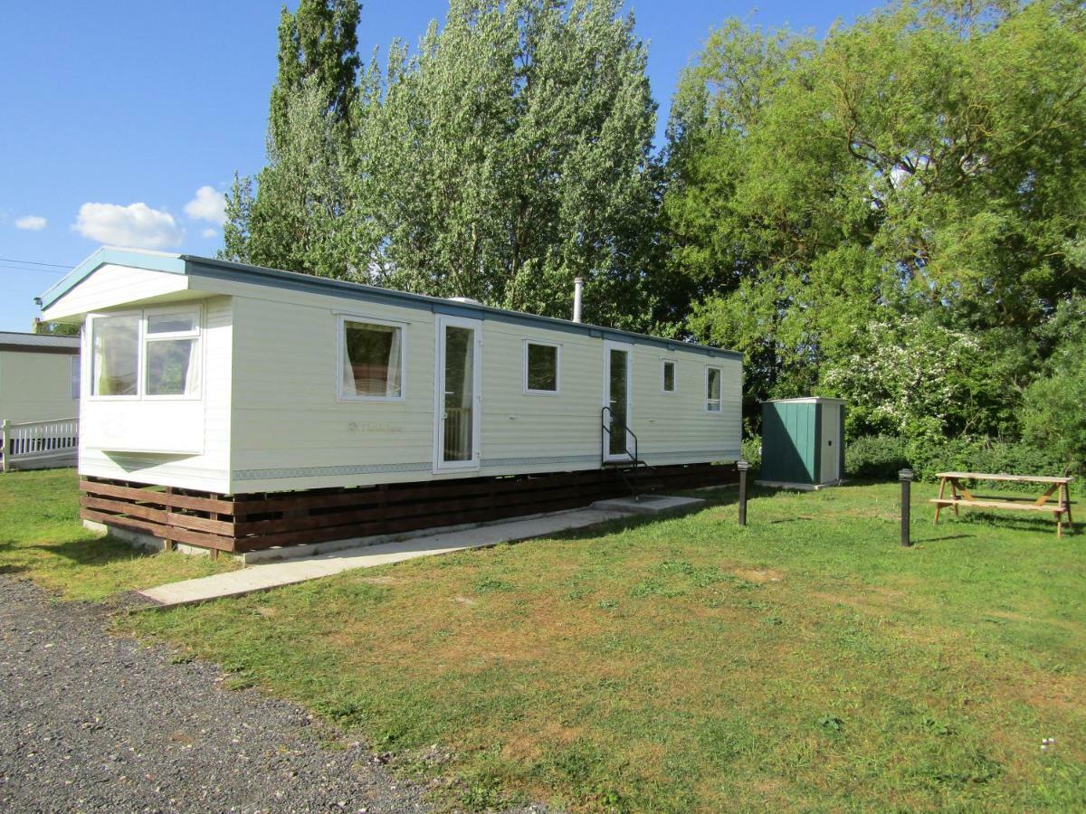 Fenlake Holiday Accommodation Metheringham Zewnętrze zdjęcie